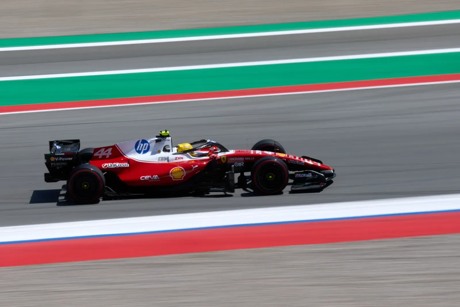 Formula One cuts carbon footprint 35% vs 2018, on track for net-zero by 2030