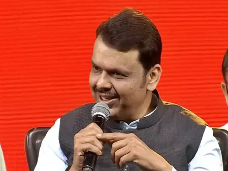 CM Fadnavis Celebrates Centenary of Chavdar Tale Satyagraha: A Commitment to Equality