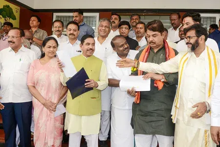 Karnataka SIR row: 4 Union Ministers meet CEC, demand suspension of electoral roll revision