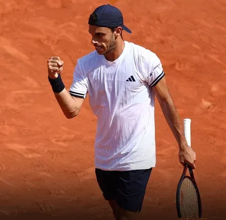 French Open 2026: Cerundolo stuns World No. 1 Sinner in five-set thriller at Roland Garros