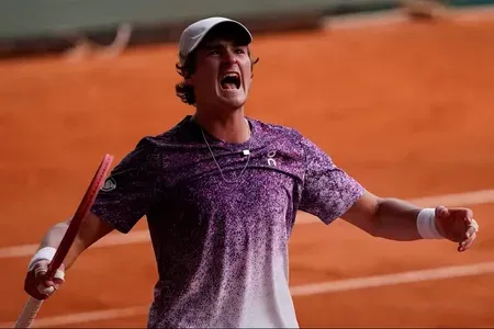 French Open 2025: Fonseca stuns Djokovic in five-set comeback thriller