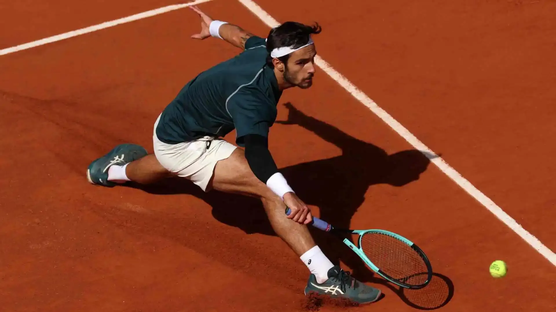 Did Lorenzo Musetti Shine on His Return to Court Philippe-Chatrier?