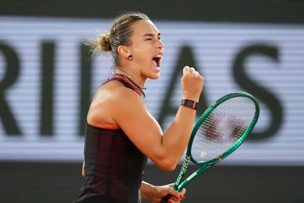 Sabalenka beats Osaka 7-5, 6-3 to reach 14th straight Grand Slam QF
