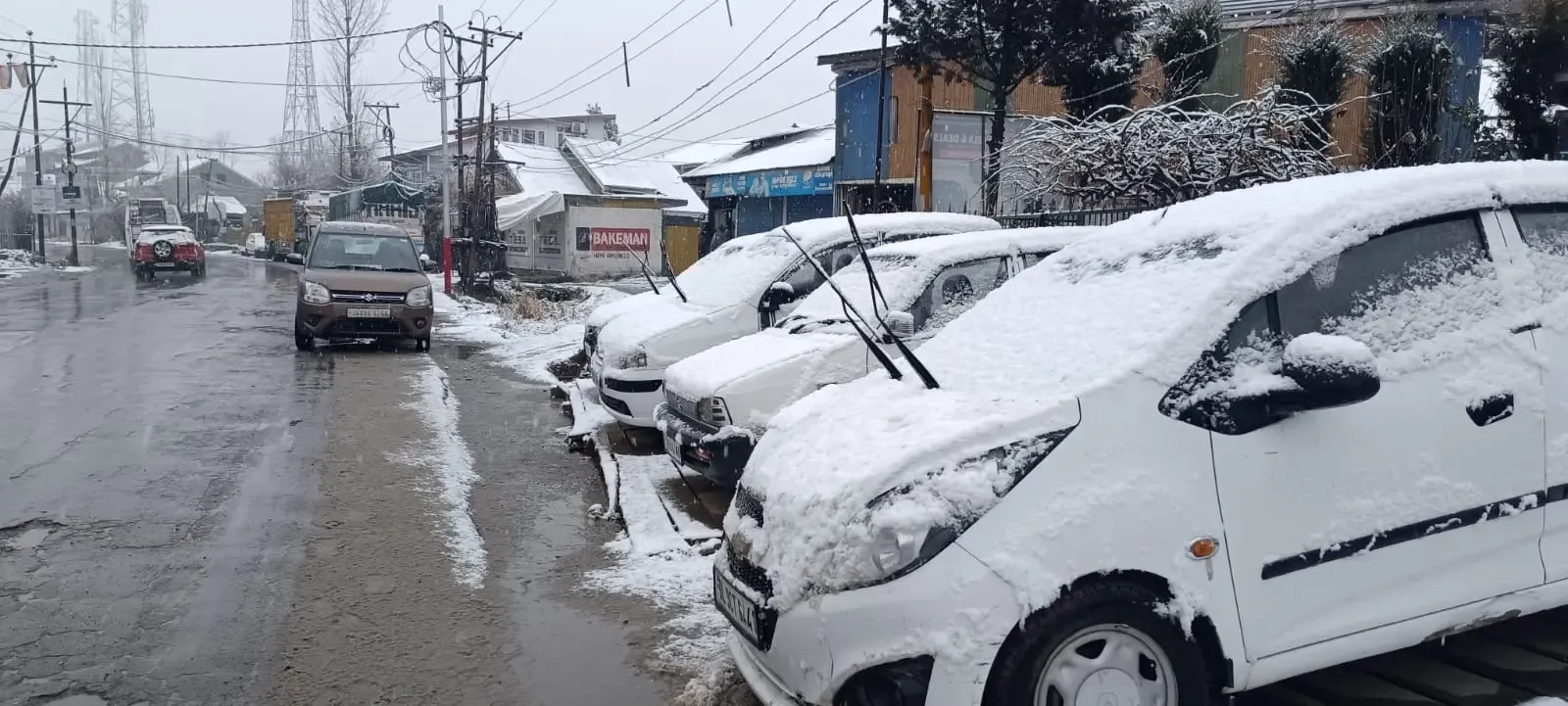 Recent Snowfall in Jammu and Kashmir Enhances Minimum Temperature