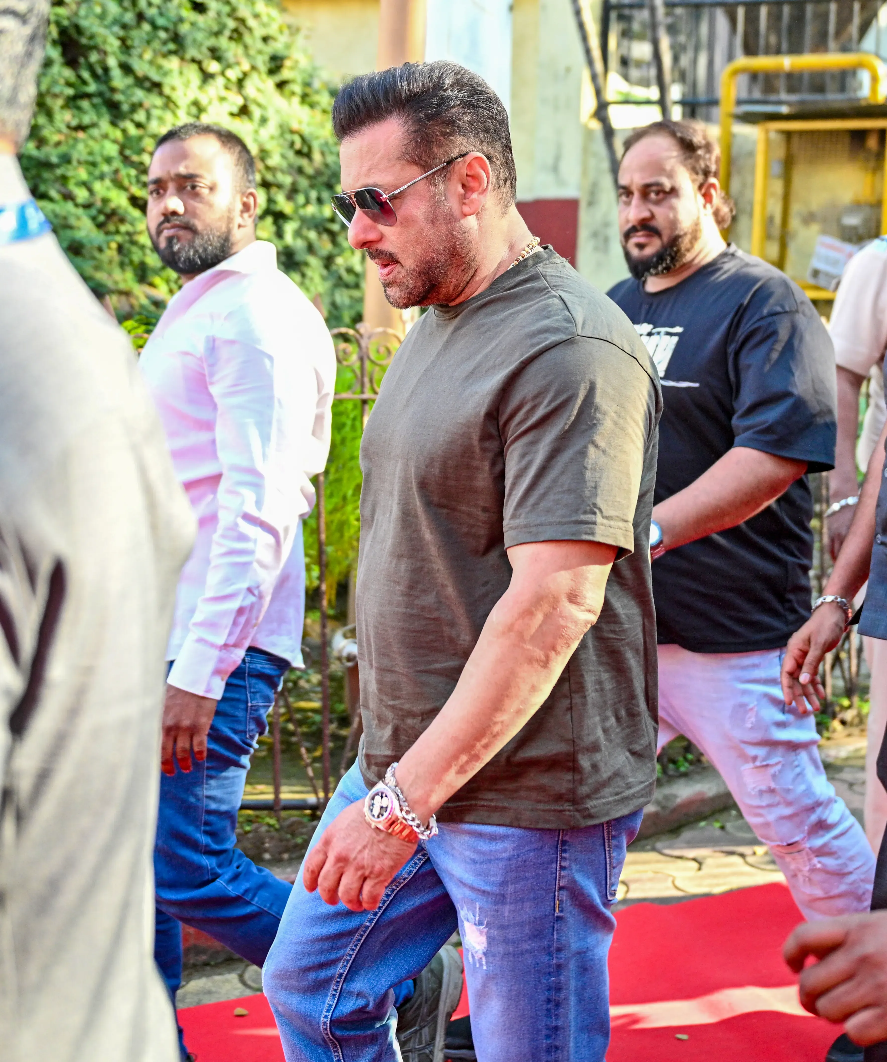 Which Polling Booth Did Bollywood Stars Vote At During the BMC Elections?