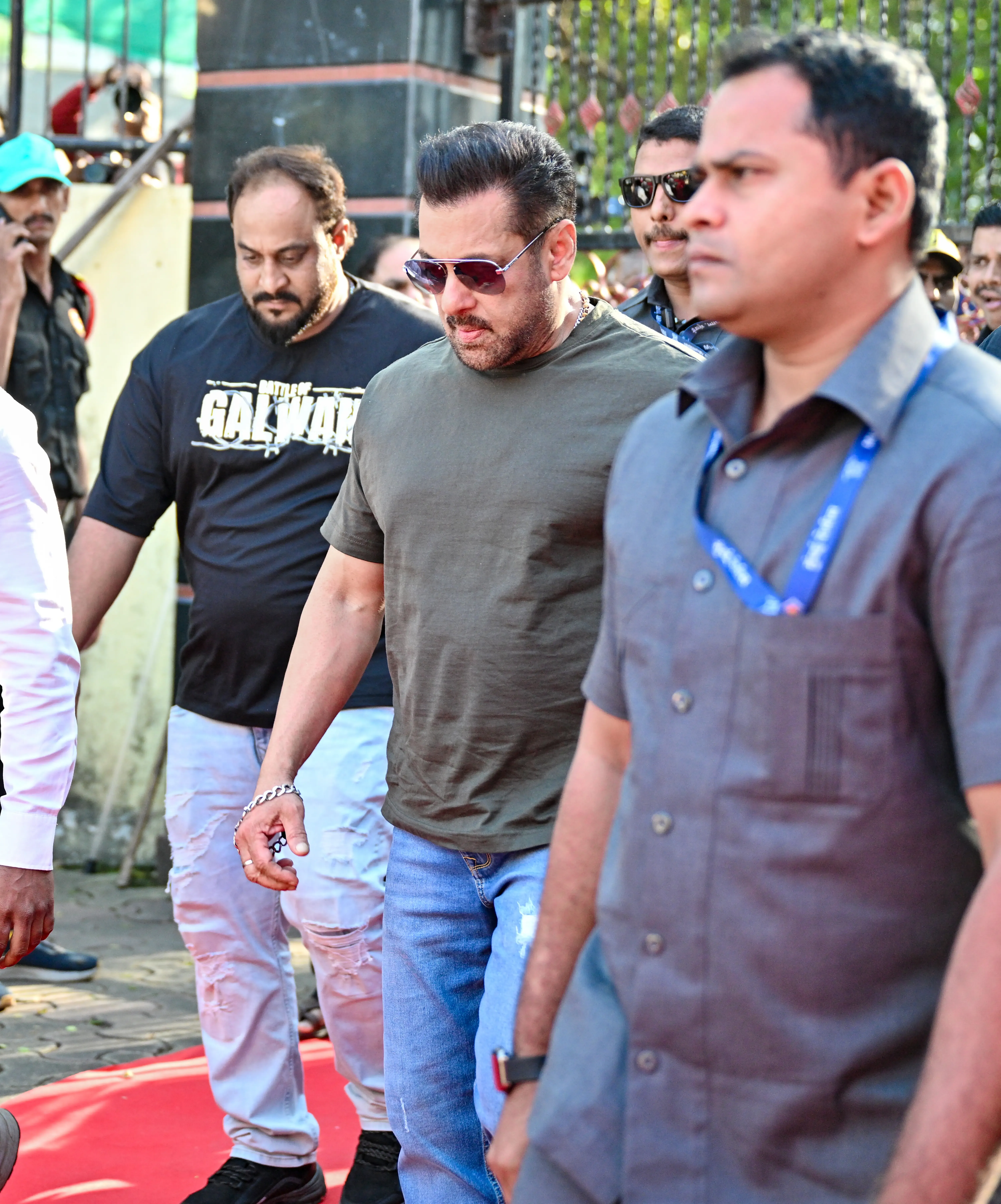 Did Salman Khan, Kareena Kapoor, and Ranbir Kapoor Step Out in Style to Vote in the BMC Election?