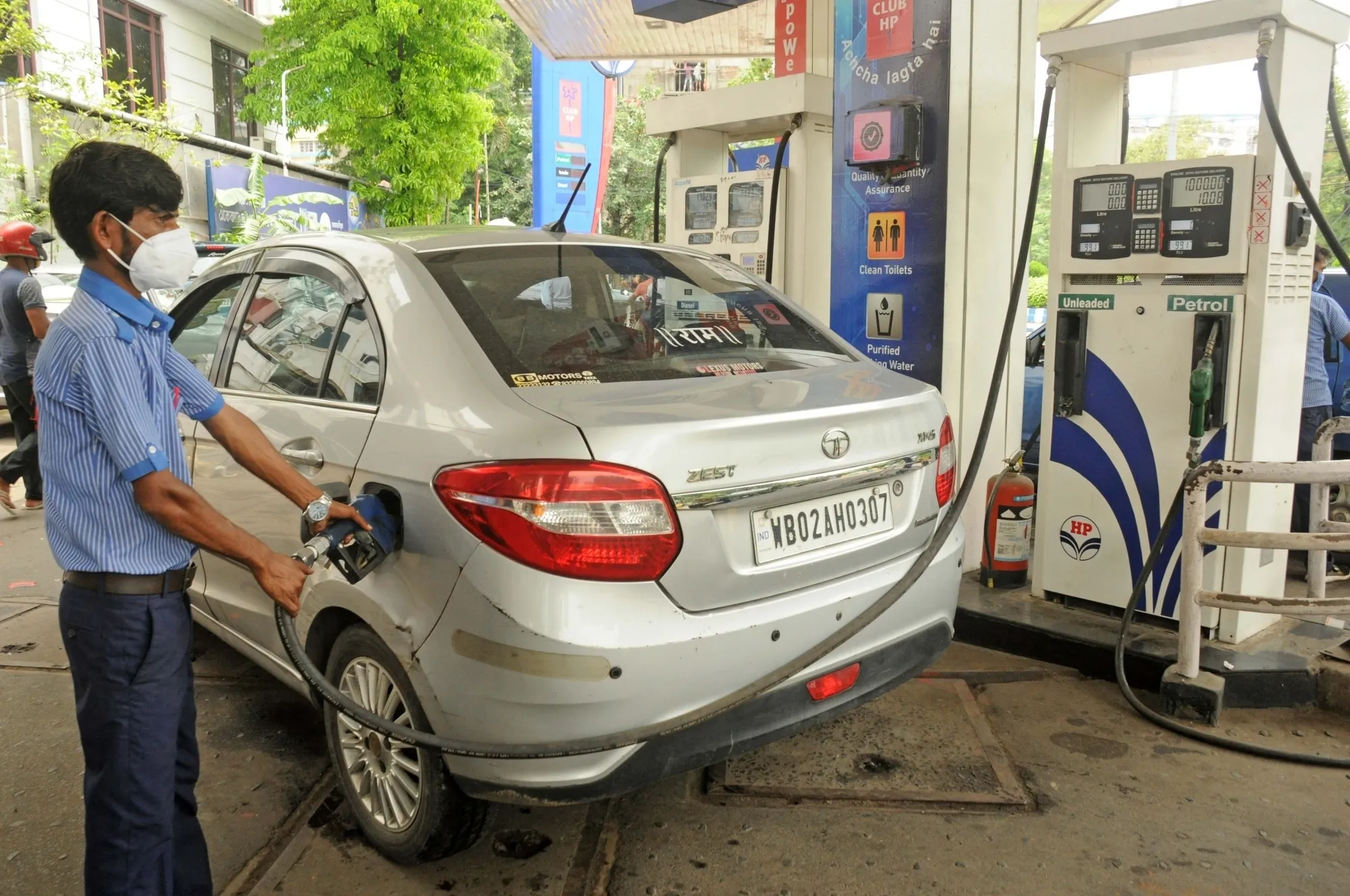 Understanding the Fuel Tax Reduction: Who Gains and Its Implications