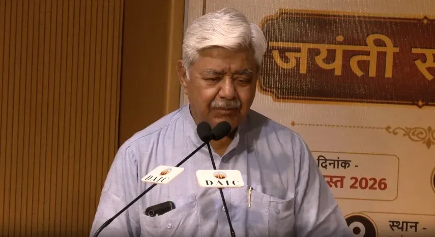 गाय को 'राष्ट्र माता' का दर्जा दो — वीएचपी अध्यक्ष आलोक कुमार की केंद्र से माँग