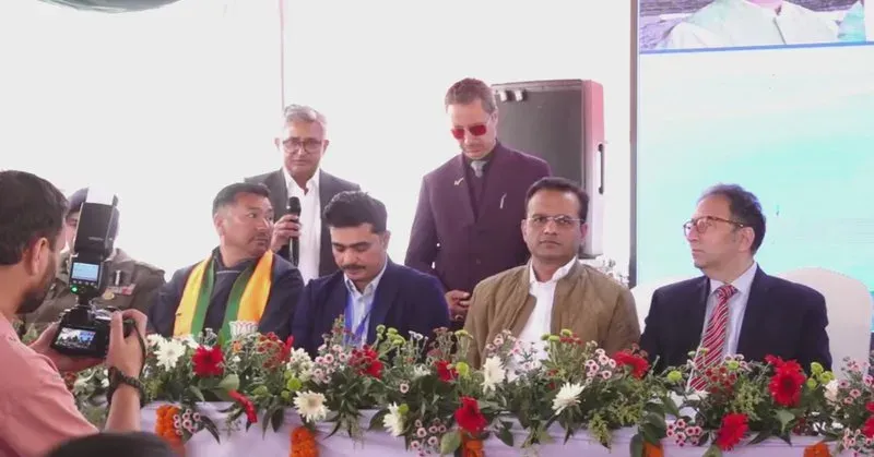 Gadkari at Zojila Tunnel Eastern Portal Breakthrough Ceremony