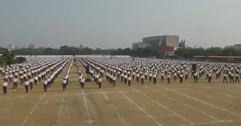 Gadkari attends RSS Vijayadashami Utsav in Nagpur