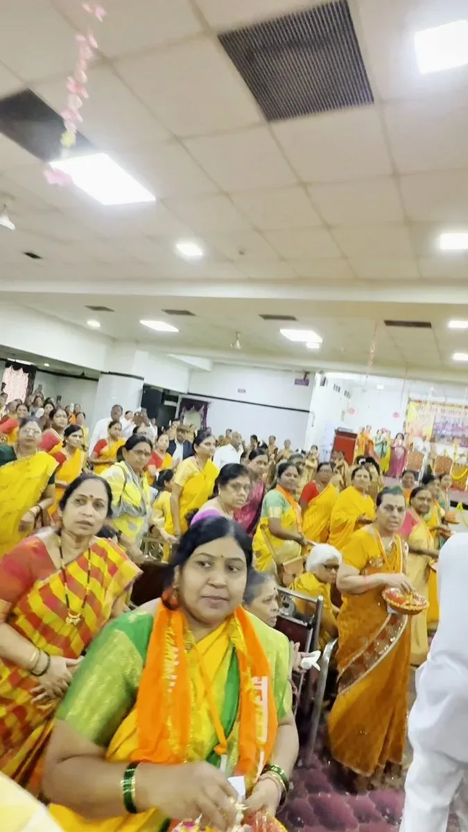 Gadkari attends Sant Gajanan Maharaj Pothi Parayan in Nagpur