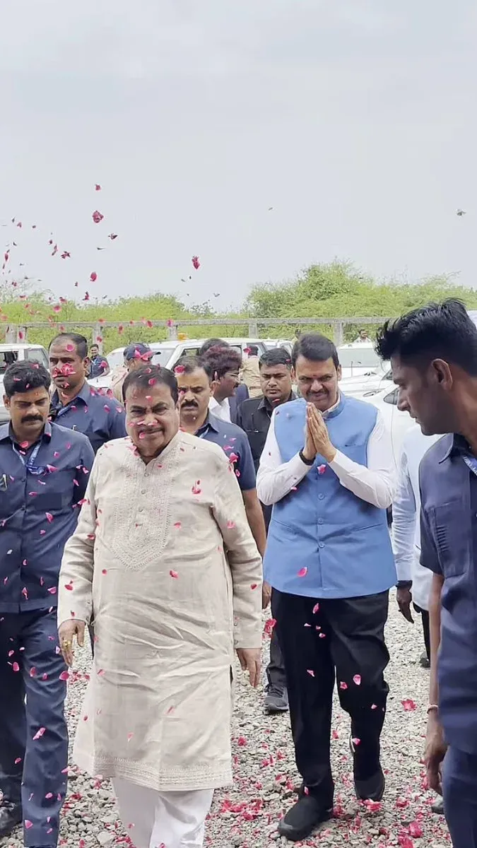 Gadkari, Fadnavis Lay Foundation for Nagpur Sanitation Workers Housing