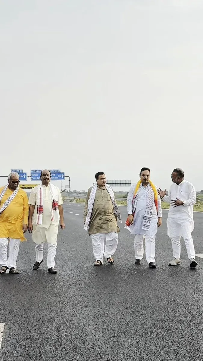 Gadkari inspects Mukundara tunnel on Delhi-Mumbai Expressway