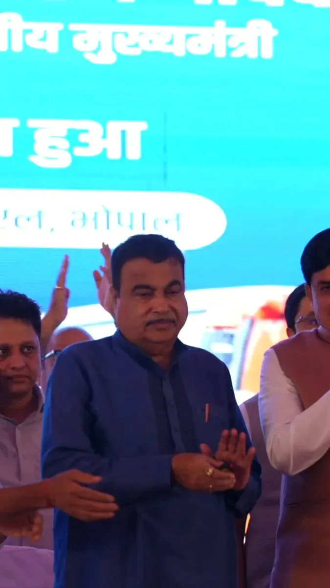 Gadkari Launches e-Bus Seva, Sugam Parivahan in Bhopal