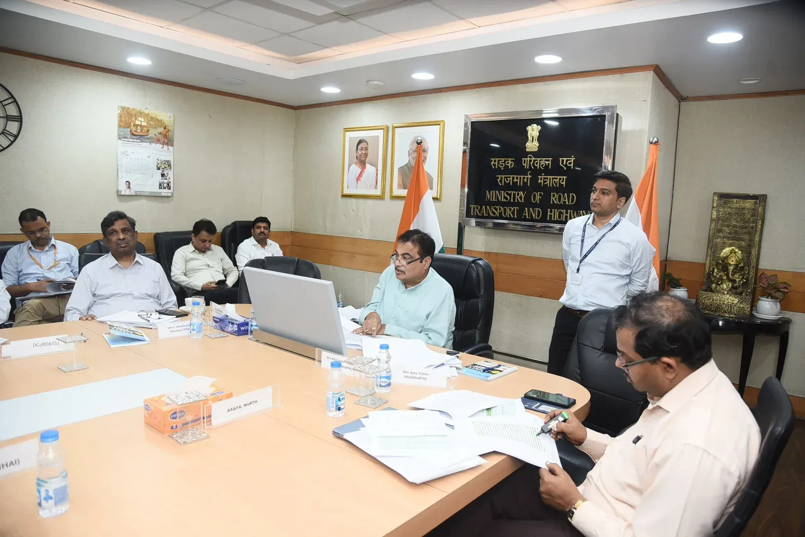 Gadkari Reviews 8,512 km of AP National Highways in Delhi