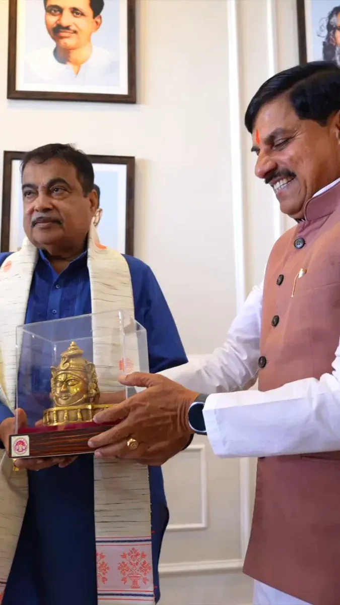 Gadkari Reviews MP Highway Projects With CM Mohan Yadav