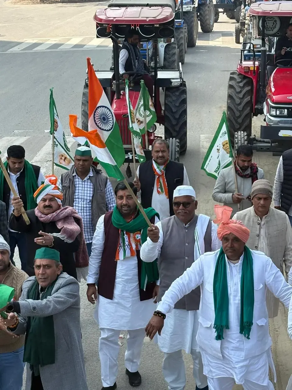 क्या गणतंत्र दिवस पर किसान एकता का प्रदर्शन हुआ? ट्रैक्टर तिरंगा यात्रा ने अधिकारों का संदेश दिया