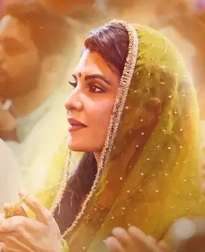 गणेश चतुर्थी की धूम: जैकलीन फर्नांडिस ने 'लालबागचा राजा' के किए दर्शन