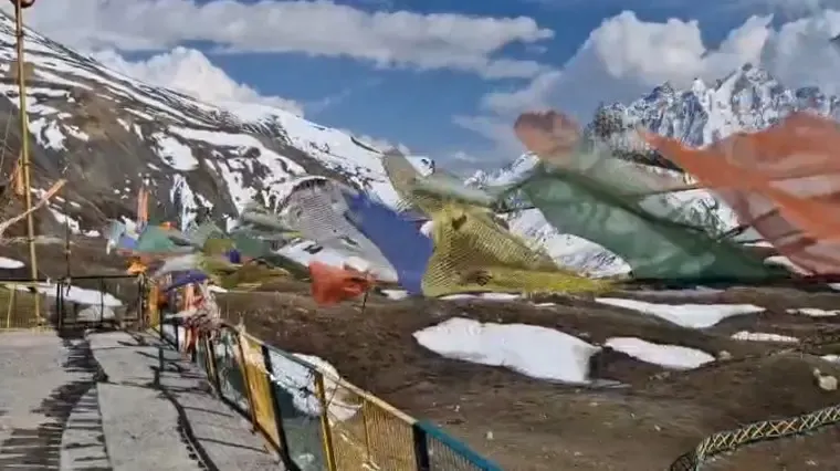 Gangotri-Gaumukh trek: Maharashtra man, 65, falls into 130m gorge, missing