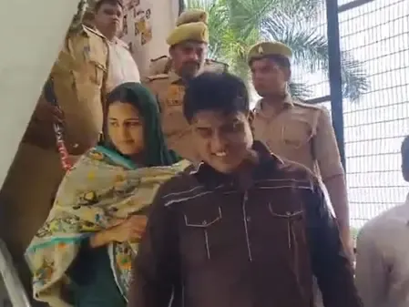 गैंगस्टर केस में पूर्व विधायक इरफान सोलंकी की पेशी, महाराजगंज जेल से लाया गया कानपुर कोर्ट