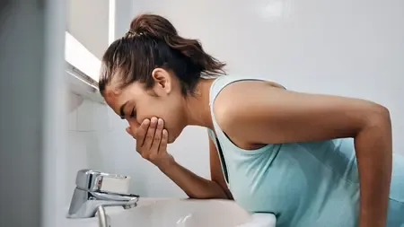 गर्भावस्था में क्यों होती है मॉर्निंग सिकनेस? आयुर्वेदिक नजरिए से समझें