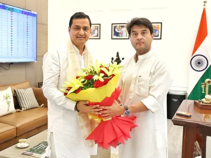 गढ़वाल में 13 नए मोबाइल टावरों को मंजूरी: अनिल बलूनी ने सिंधिया से मिलकर जताया आभार, 92 और टावरों की माँग