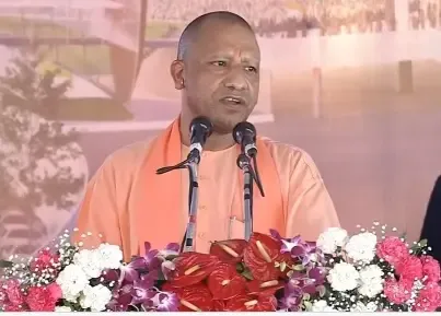 गर्मी से पहले बिजली व्यवस्था दुरुस्त करने में जुटी योगी सरकार, ट्रांसफार्मर जलने पर सख्त कार्रवाई के निर्देश