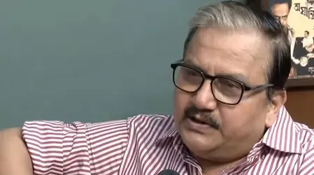 गैस की बढ़ी कीमतों पर मनोज झा का तंज, डमी सिलेंडर लेकर घूमने वाले नेता अब कहां हैं?