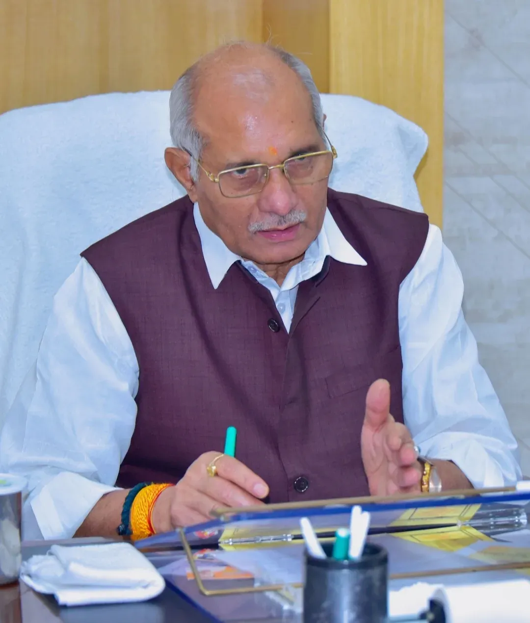 गौशालाओं में अक्टूबर 2026 तक निर्माण पूरा करें — धर्मपाल सिंह का अधिकारियों को सख्त अल्टीमेटम