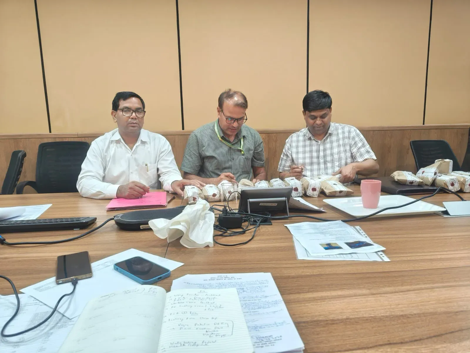 गौतमबुद्ध नगर में खाद्य सुरक्षा अभियान: दूध-डेयरी उत्पादों के 7 नमूने प्रयोगशाला जांच के लिए भेजे