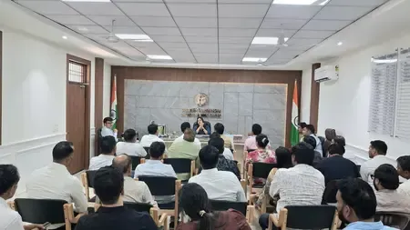 गौतमबुद्धनगर में आउटसोर्सिंग एजेंसियों को सख्त चेतावनी, उपद्रव पर होगी कड़ी कार्रवाई, ब्लैकलिस्ट होंगी एजेंसियां