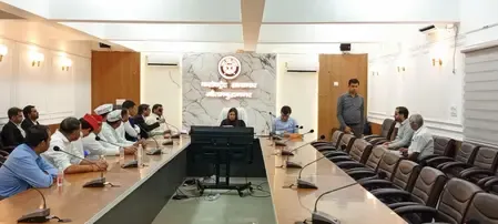 गौतमबुद्ध नगर में मतदाता सूची का अंतिम प्रकाशन, राजनीतिक दलों को सौंपी गई लिस्ट, कुल 15,05,082 वोटर पंजीकृत