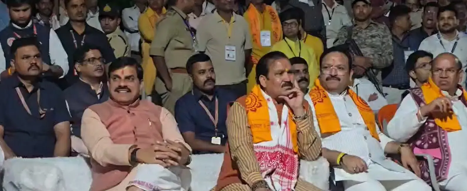 CM मोहन यादव ने बड़वानी के गायत्रीधाम में विद्यार्थियों को दिया नशामुक्ति का संदेश, ₹10,000 प्रोत्साहन राशि का ऐलान