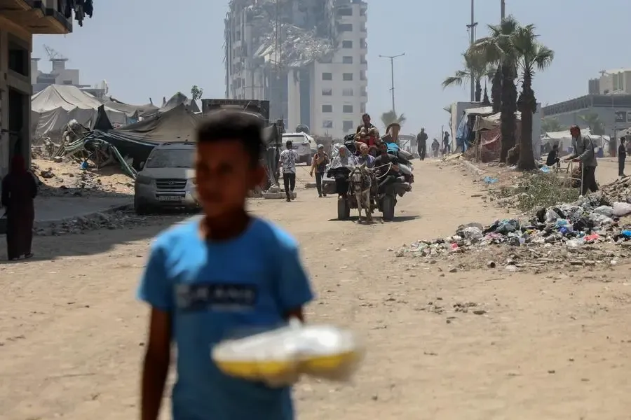 Are Gazans Burning Plastic Waste to Cook in Makeshift Shelters?