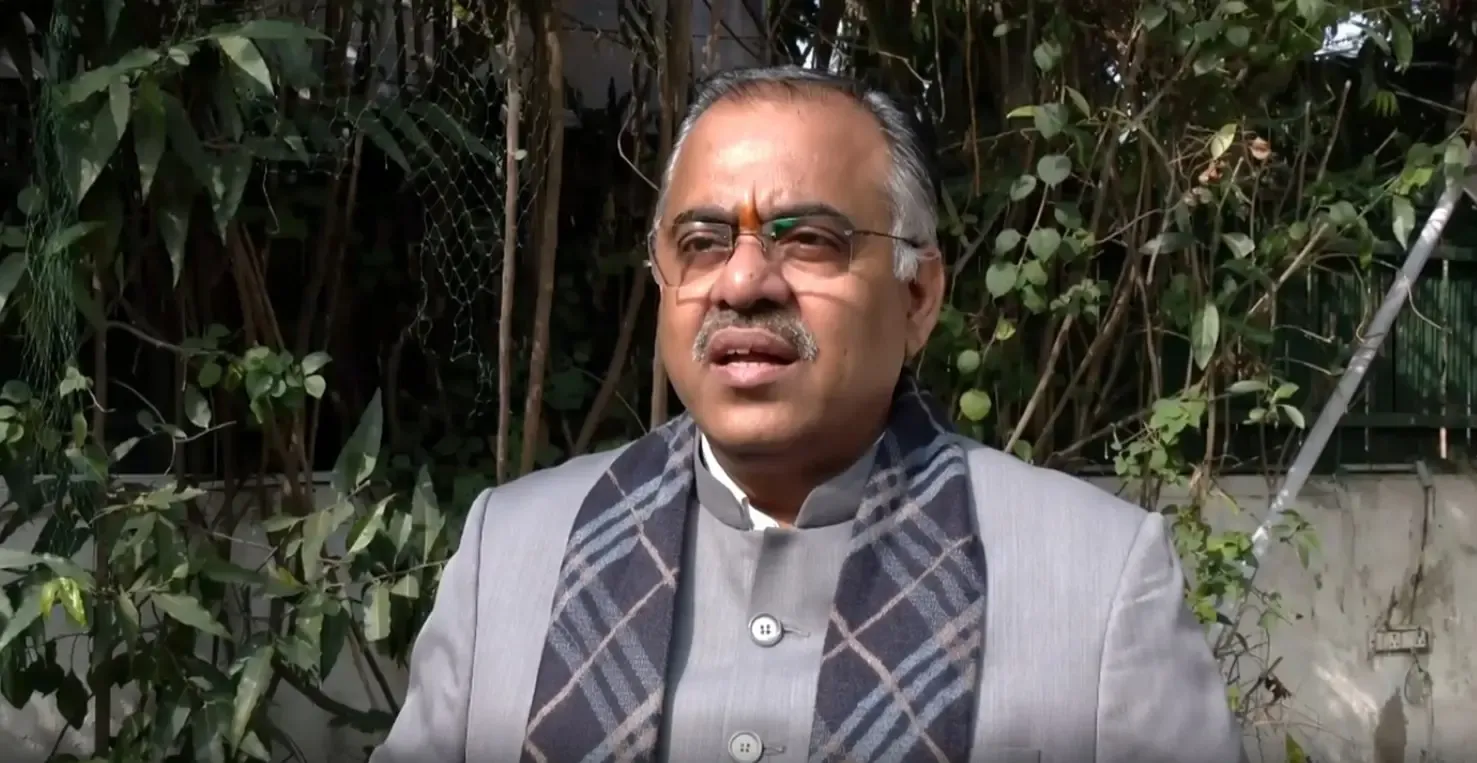 क्या भाजपा ने जीडीपी ग्रोथ पर विकसित विजन को श्रेय दिया, जबकि विपक्ष ने इसे डेड इकोनॉमी कहा?