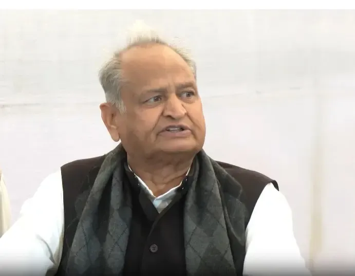 Gehlot Foresees Uneven Electoral Battle in Kerala Amidst Strong Anti-Incumbency