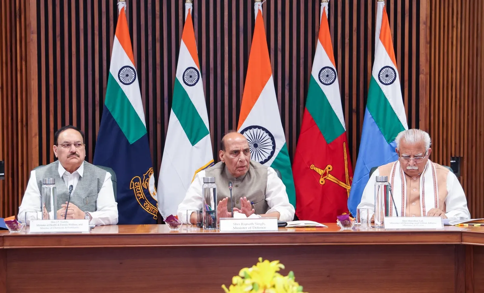 राजनाथ सिंह की अपील: पेट्रोल, डीजल और LPG की घबराहट में खरीदारी न करें, आपूर्ति सामान्य
