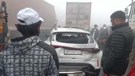 घने कोहरे के चलते यातायात पुलिस ने जारी की विशेष निर्देशिका, एक्सप्रेस-वे और एलिवेटेड रोड पर घटाई गई रफ्तार