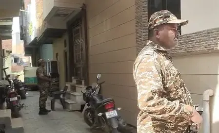 क्या गाजियाबाद के लोनी में ईडी की कार्रवाई में अंसारी अलीमुद्दीन और नफीस के ठिकानों पर छापेमारी हुई?
