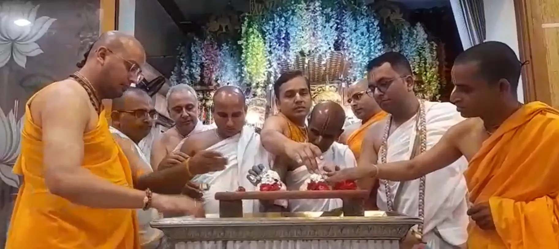 क्या गाजियाबाद के राजनगर इस्कॉन मंदिर में श्रद्धालुओं की भीड़ देखी गई?