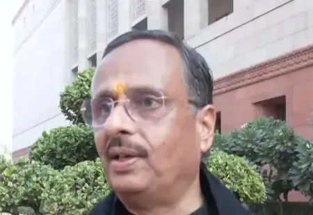 क्या घुसपैठ के मुद्दे पर भाजपा सांसद दिनेश शर्मा ने योगी आदित्यनाथ की प्रशंसा की?