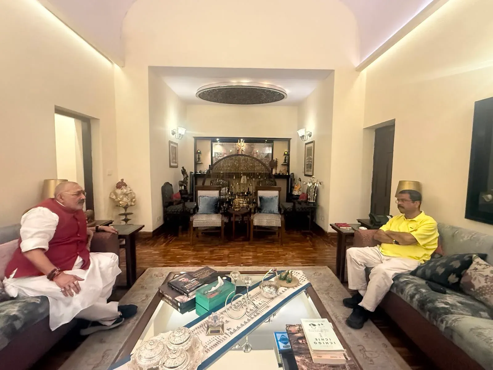 Giriraj Singh Calls on Dharmendra Pradhan, Discusses National Issues