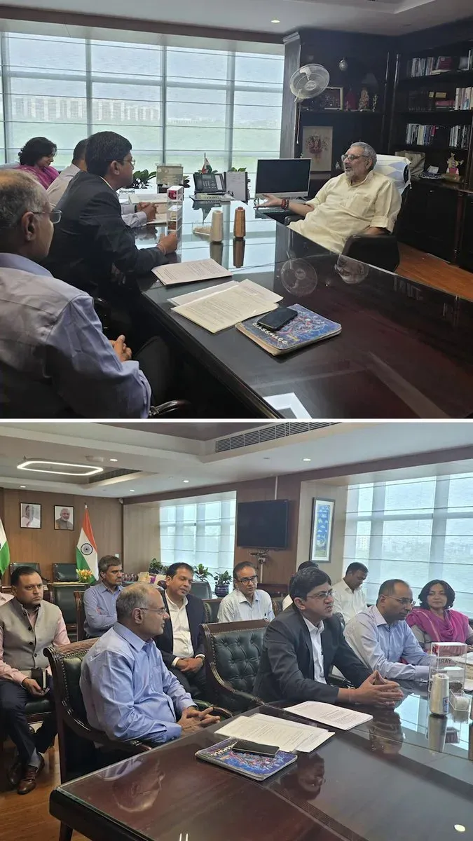 Giriraj Singh chairs key meeting with Grasim on viscose yarn