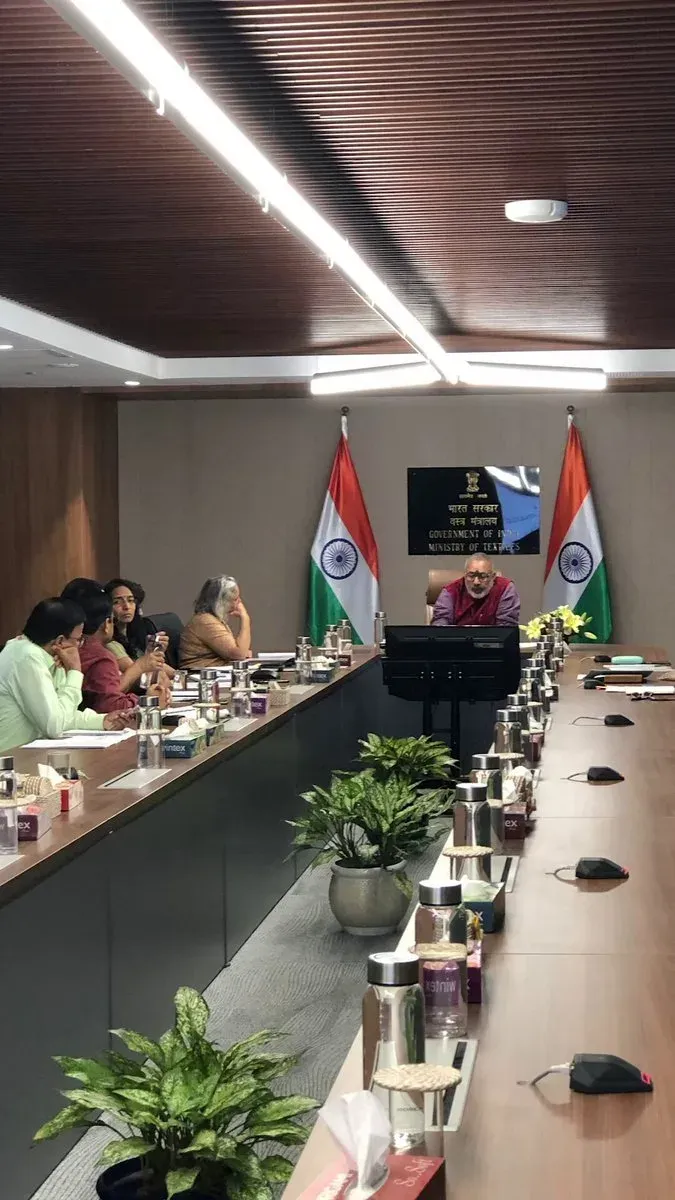 Giriraj Singh chairs Textiles Ministry review meet