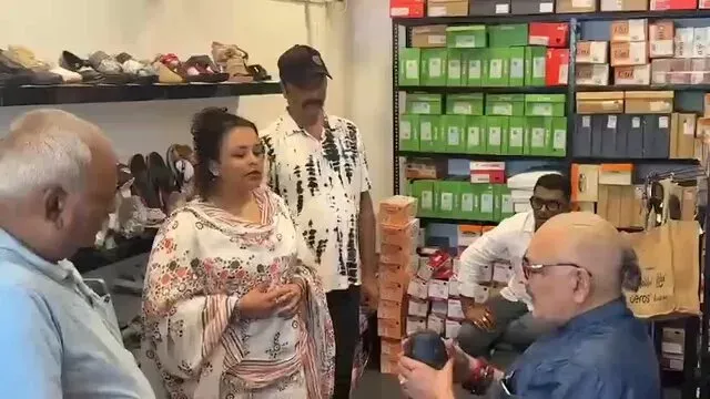 Giriraj Singh hails Begusarai woman's footwear venture