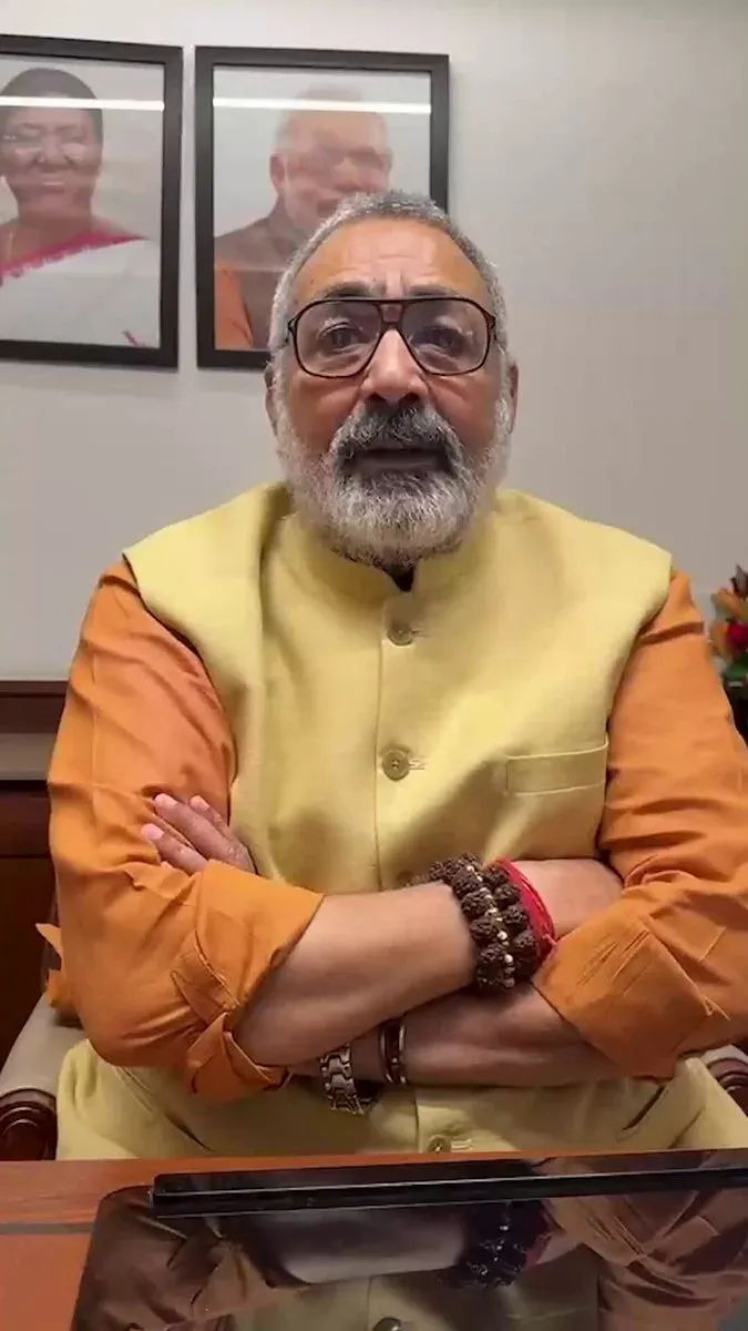 Giriraj Singh Hits Back at Opposition Over Student Issues