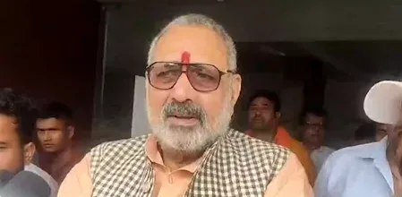 बांकीपुर में उम्मीदवार न मिला तो खुद उतरे प्रशांत किशोर — गिरिराज सिंह का तीखा हमला