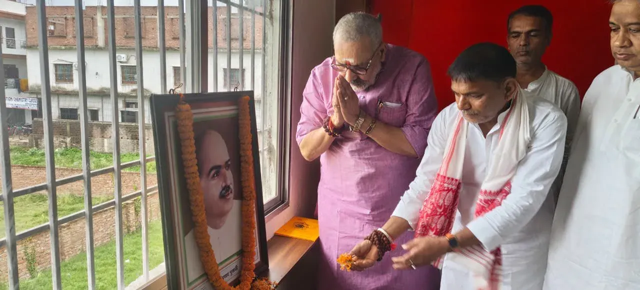 Giriraj Singh marks Shyama Prasad Mukherjee's 125th birth anniversary