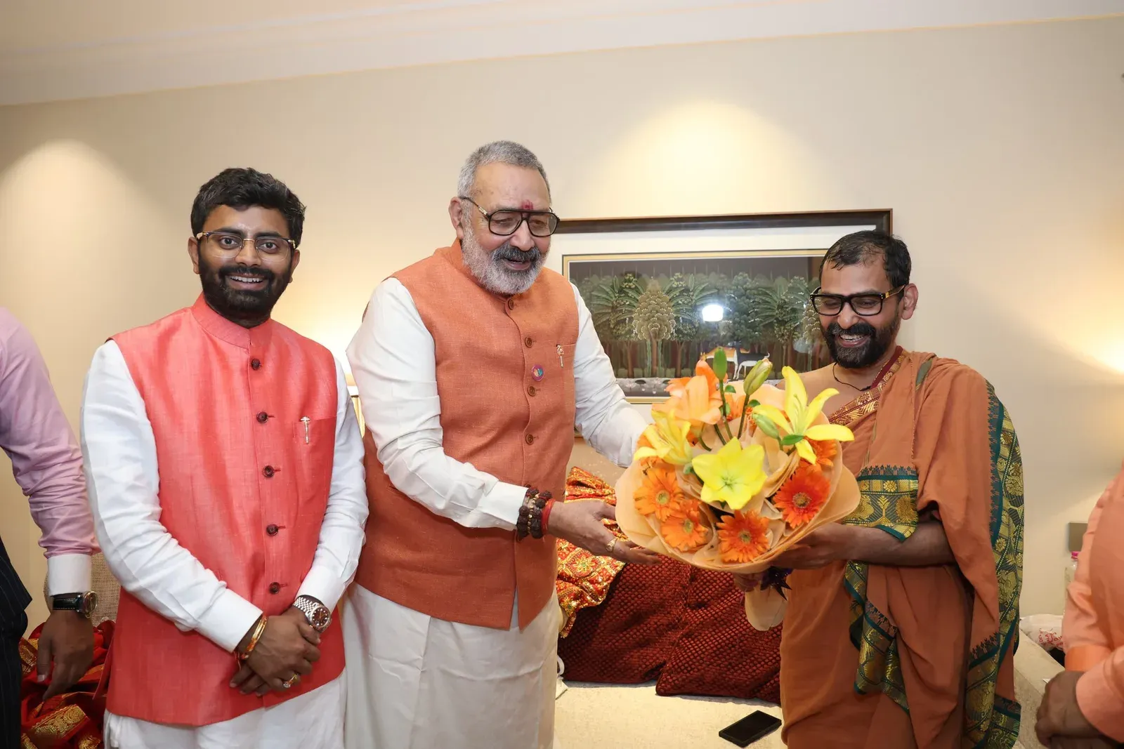 Giriraj Singh Meets Sant Swami Abhishek Brahmachari in Delhi