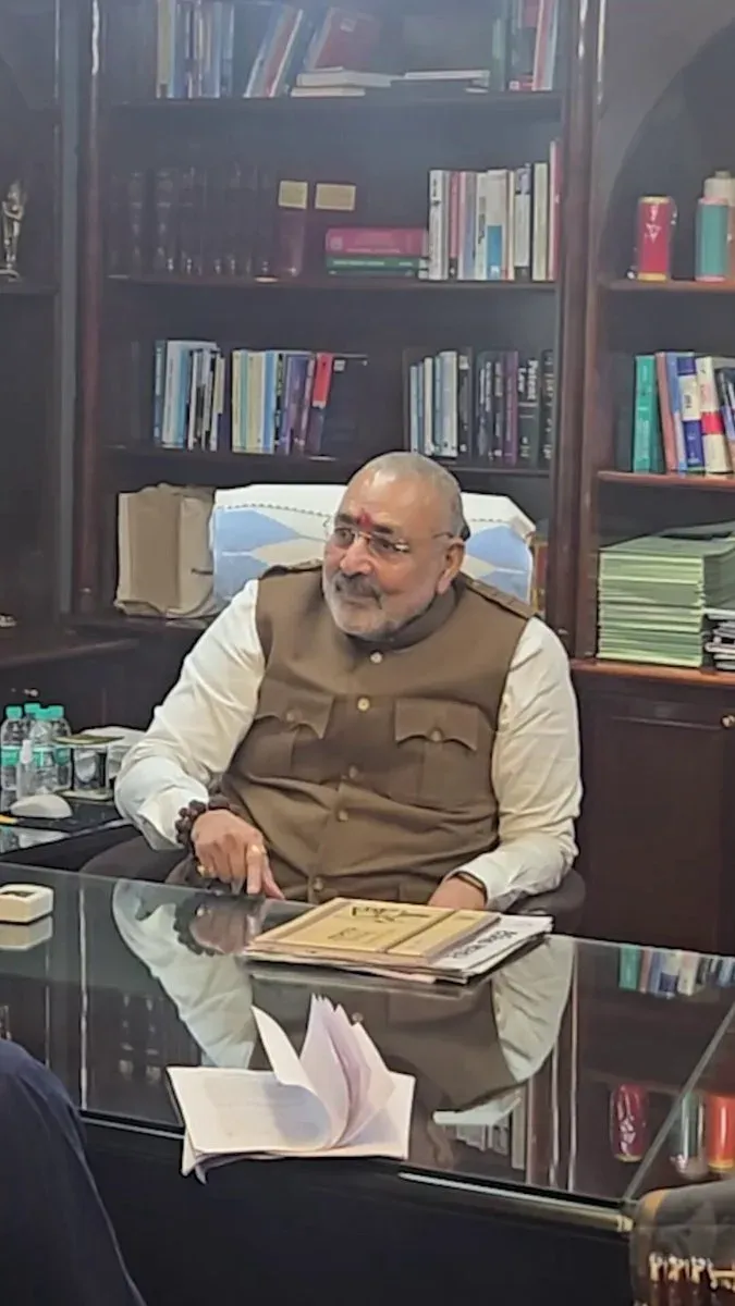 Giriraj Singh Pushes AI Integration for Assam Handloom Sector